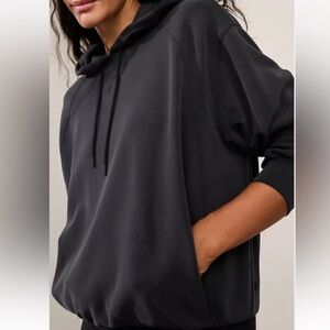 Athleta Seasoft Bubble Hem Hoodie Sweatshirt Women's Small Black SOFT Pocket